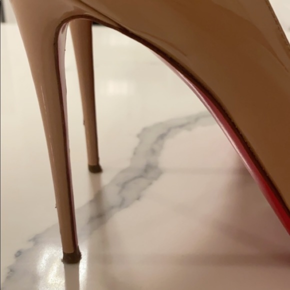 Louboutin shoes - Picture 5 of 7